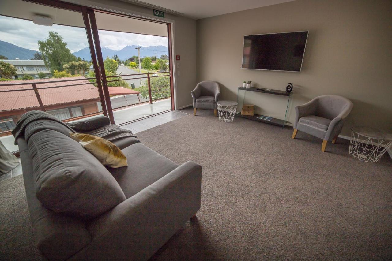 Red Tussock Motel 3*